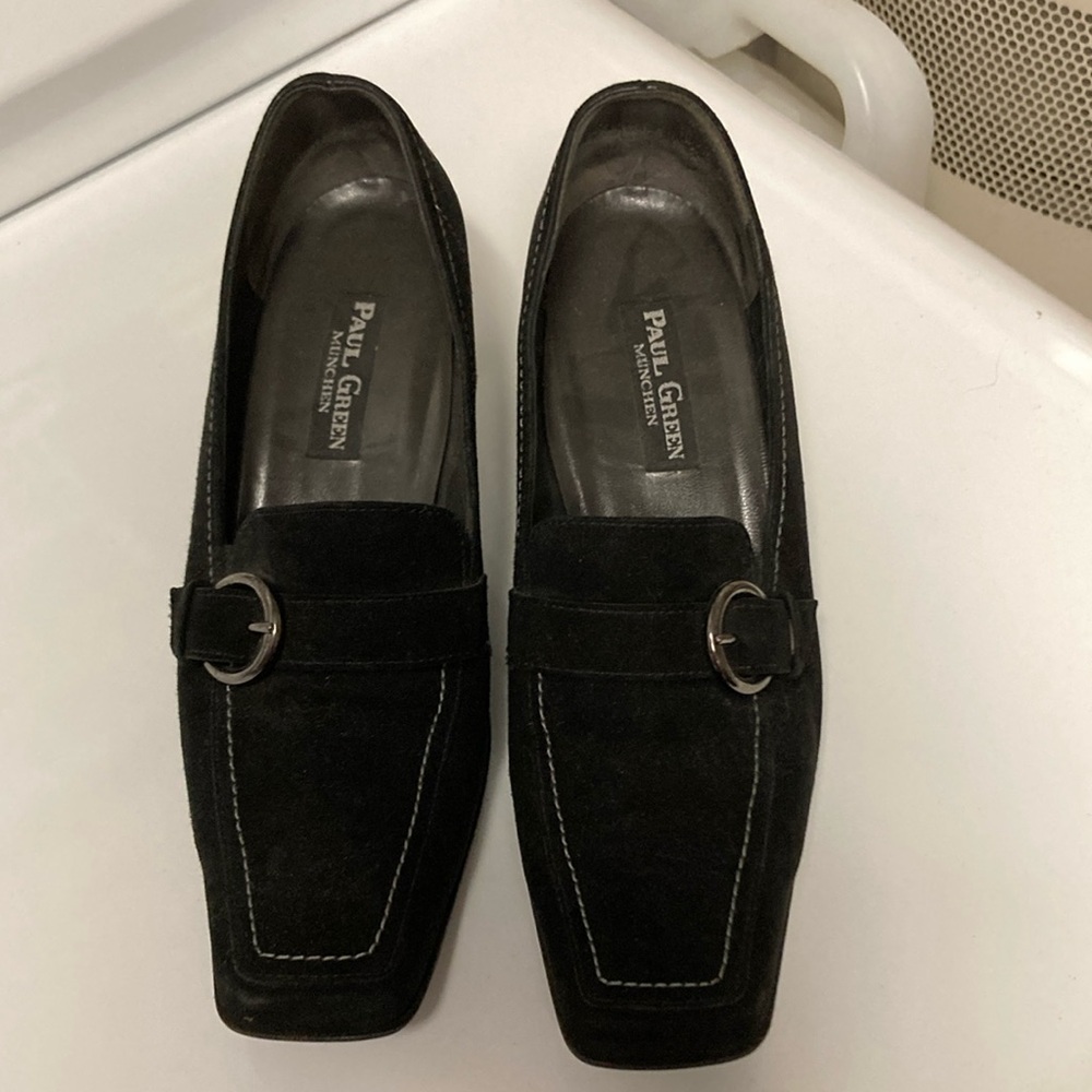Paul Green, Size 5, black suede with grey piping